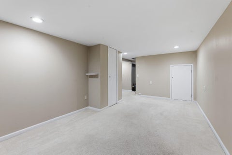 Tiny photo for 695 Island Court, Columbus, OH 43214 (MLS # 226036285)