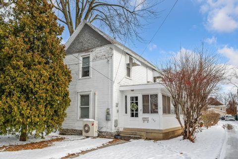 Photo of 132 Dix Avenue, Marion, OH 43302 (MLS # 225045136)