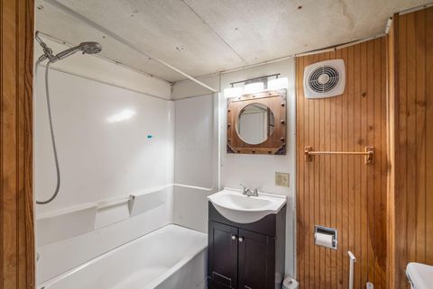 Tiny photo for 132 Dix Avenue, Marion, OH 43302 (MLS # 225045136)