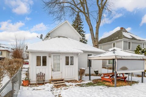 Tiny photo for 132 Dix Avenue, Marion, OH 43302 (MLS # 225045136)