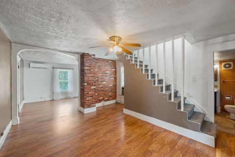 Tiny photo for 132 Dix Avenue, Marion, OH 43302 (MLS # 225045136)