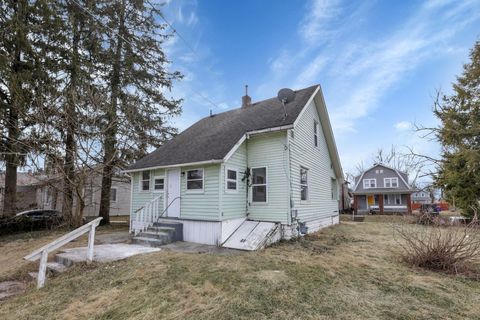 Tiny photo for 1430 Kenmore Road, Columbus, OH 43211 (MLS # 226002498)