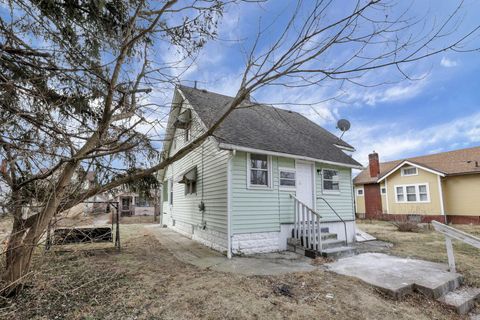 Tiny photo for 1430 Kenmore Road, Columbus, OH 43211 (MLS # 226002498)