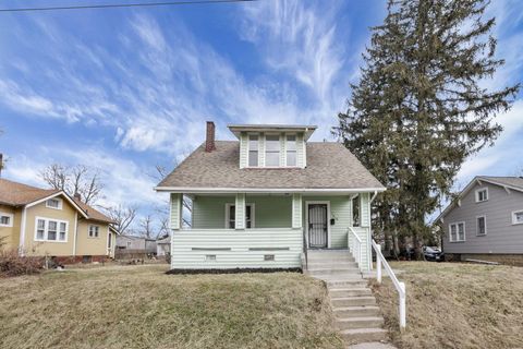 Tiny photo for 1430 Kenmore Road, Columbus, OH 43211 (MLS # 226002498)