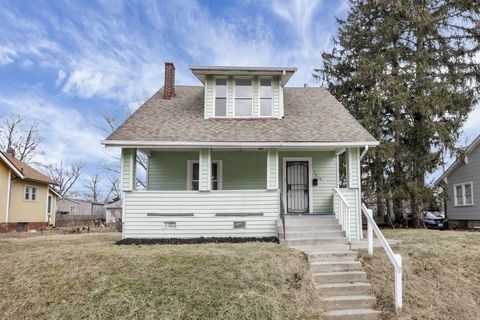 Photo of 1430 Kenmore Road, Columbus, OH 43211 (MLS # 226002498)