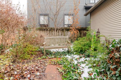 Tiny photo for 242 E Sycamore Street, Columbus, OH 43206 (MLS # 225045958)