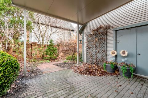 Tiny photo for 242 E Sycamore Street, Columbus, OH 43206 (MLS # 225045958)