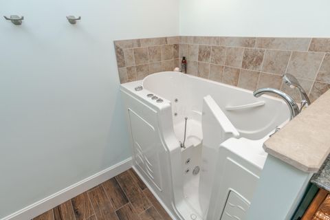 Tiny photo for 242 E Sycamore Street, Columbus, OH 43206 (MLS # 225045958)