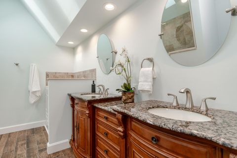 Tiny photo for 242 E Sycamore Street, Columbus, OH 43206 (MLS # 225045958)