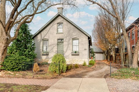 Photo of 242 E Sycamore Street, Columbus, OH 43206 (MLS # 225045958)