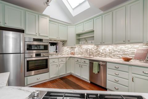 Tiny photo for 242 E Sycamore Street, Columbus, OH 43206 (MLS # 225045958)