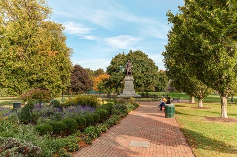 Tiny photo for 242 E Sycamore Street, Columbus, OH 43206 (MLS # 225045958)