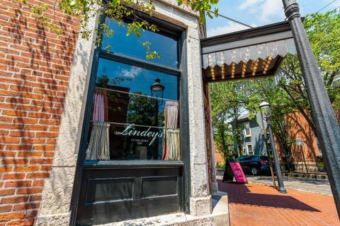 Tiny photo for 242 E Sycamore Street, Columbus, OH 43206 (MLS # 225045958)