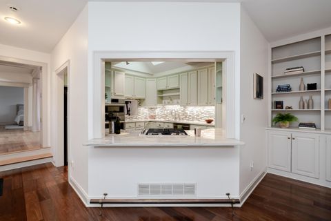 Tiny photo for 242 E Sycamore Street, Columbus, OH 43206 (MLS # 225045958)