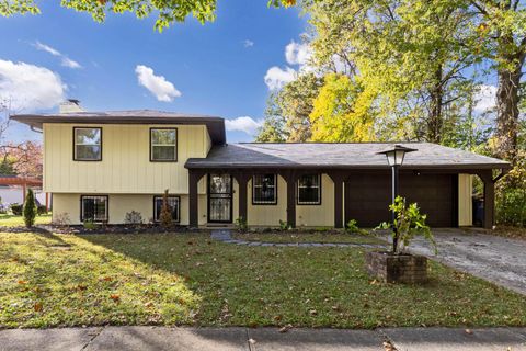 Photo of 1993 Mountain Oak Road, Columbus, OH 43219 (MLS # 226001769)