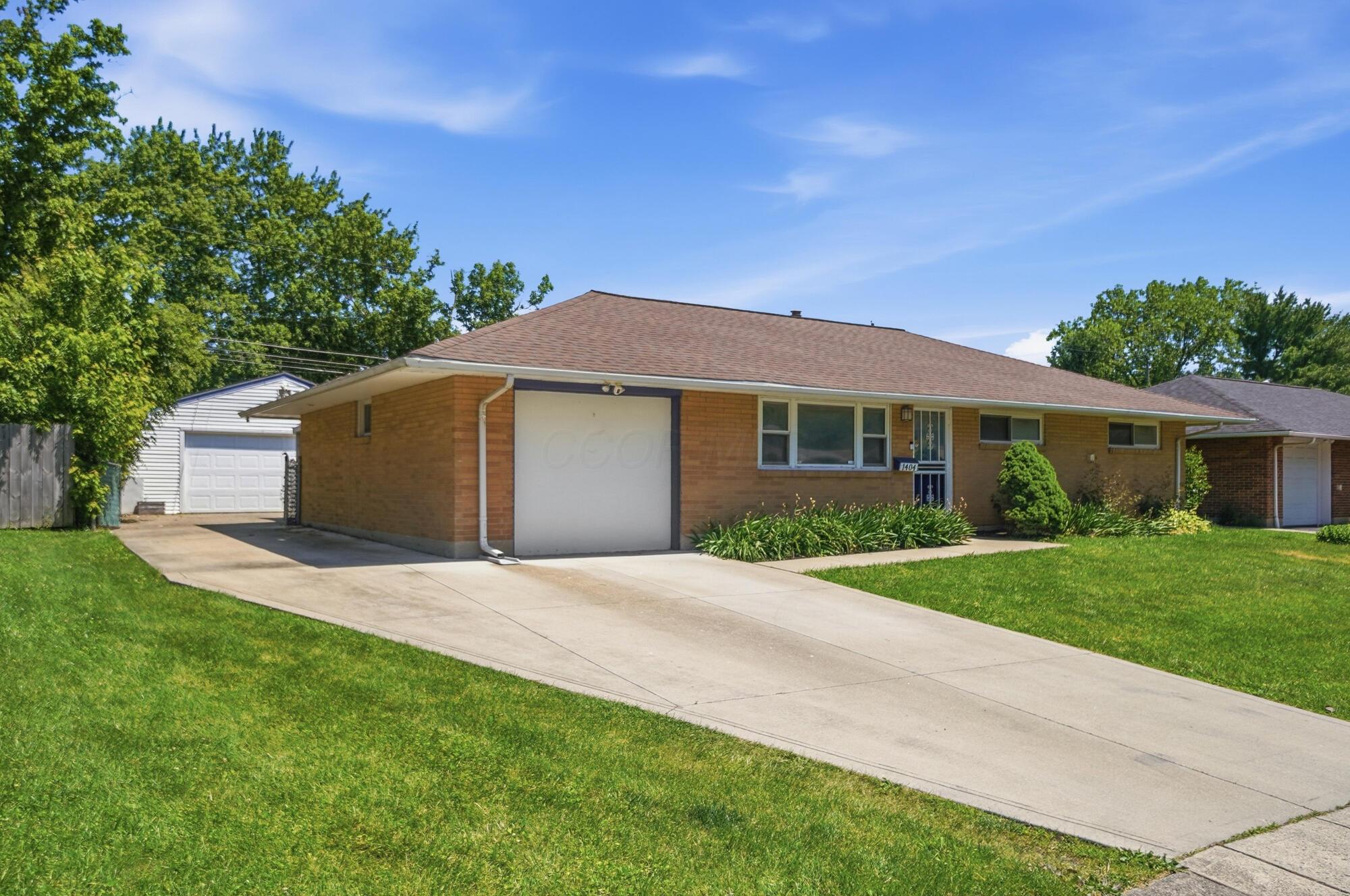 1404 Rosehill Road