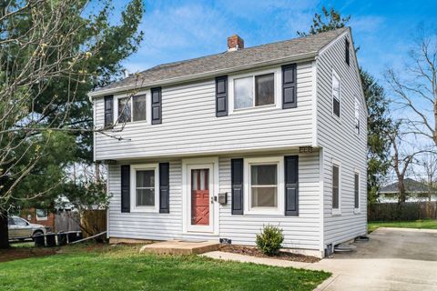 Photo of 262 Leland Avenue, Columbus, OH 43214 (MLS # 226010227)