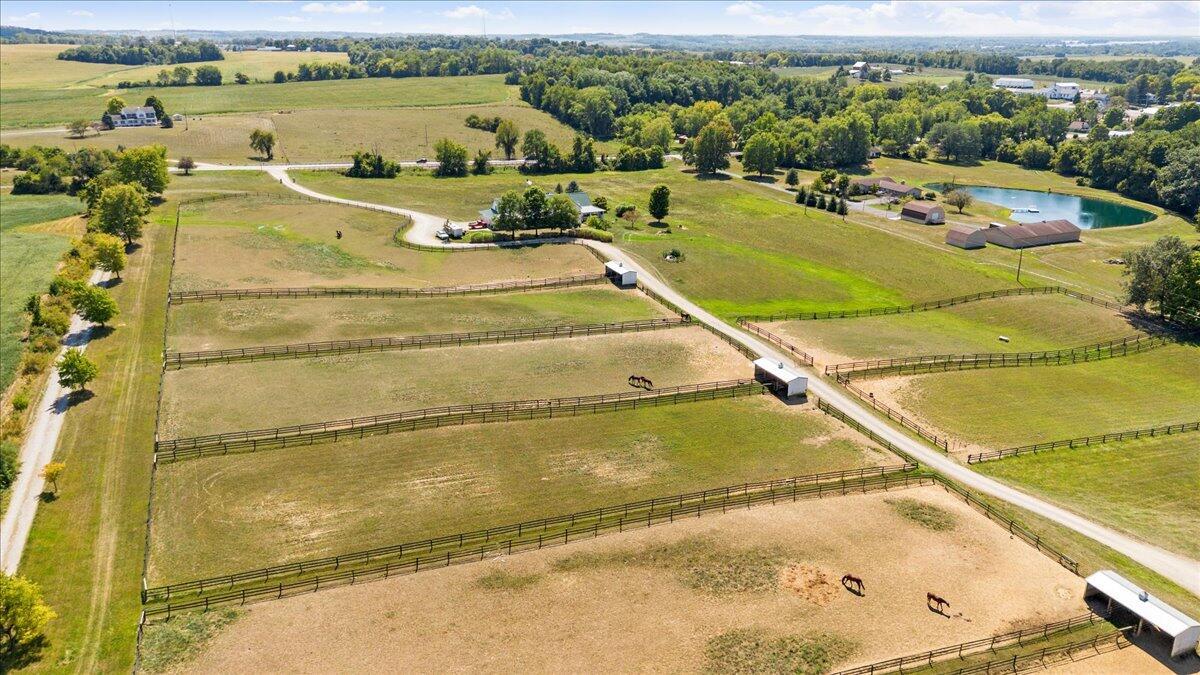 7233 National Road SE