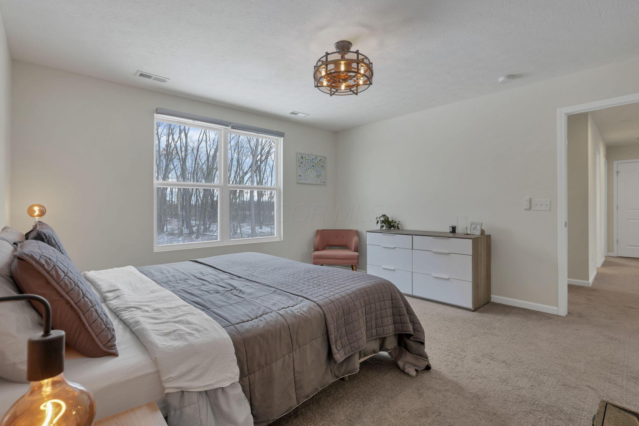 1190 Lake Forest Drive, Hebron, Ohio image 27