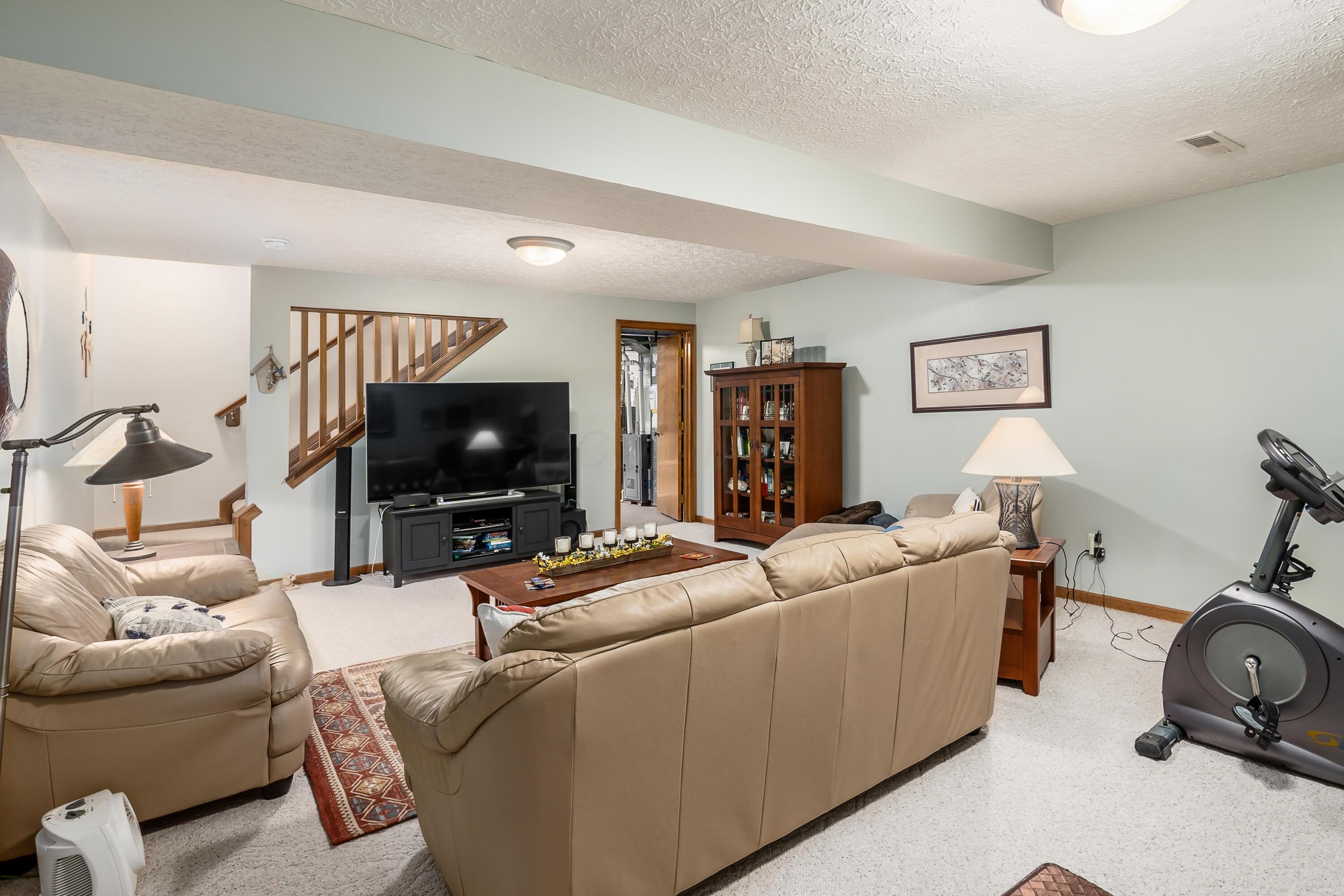4995 Softwood Court, Westerville, Ohio image 17