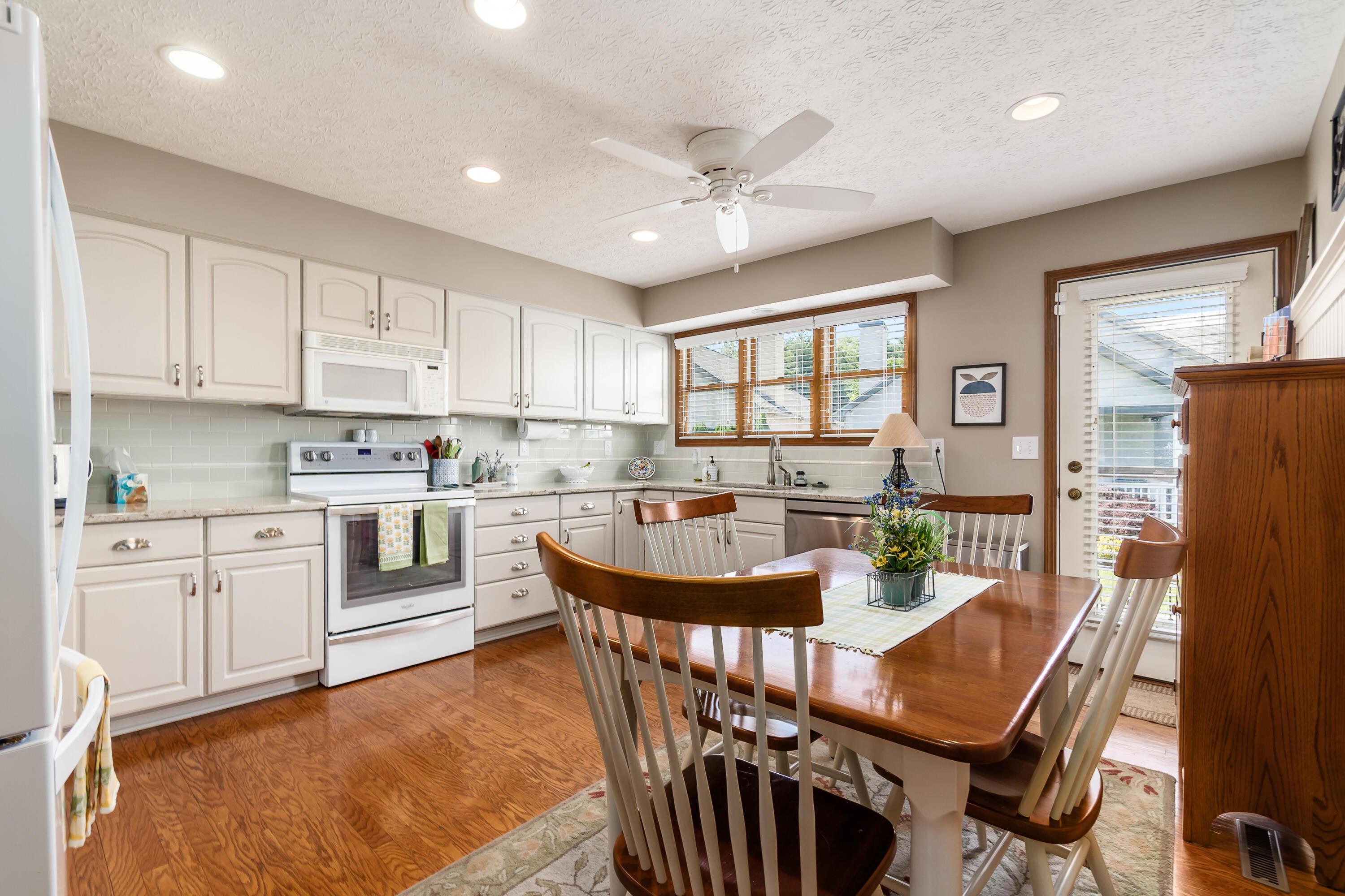 4995 Softwood Court, Westerville, Ohio image 8