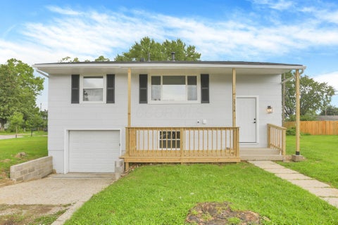 Photo of 2714 Roxbury Road, Columbus, OH 43219 (MLS # 226031687)