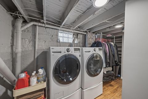 Tiny photo for 278 E Welch Avenue, Columbus, OH 43207 (MLS # 226013122)