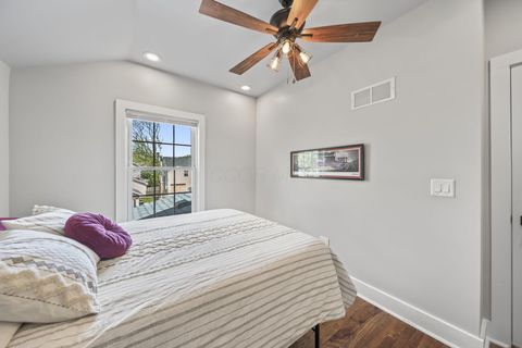 Tiny photo for 278 E Welch Avenue, Columbus, OH 43207 (MLS # 226013122)