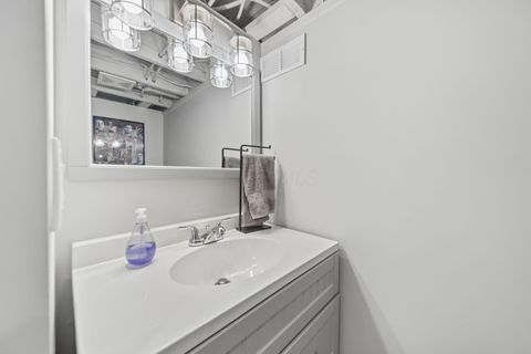 Tiny photo for 278 E Welch Avenue, Columbus, OH 43207 (MLS # 226013122)