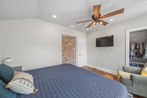 Tiny photo for 278 E Welch Avenue, Columbus, OH 43207 (MLS # 226013122)