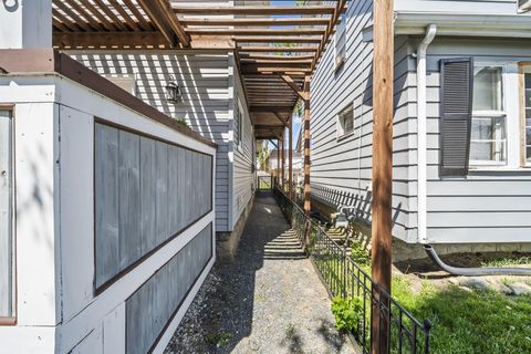 Tiny photo for 278 E Welch Avenue, Columbus, OH 43207 (MLS # 226013122)