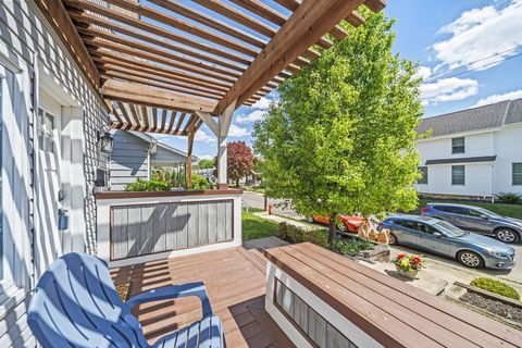 Tiny photo for 278 E Welch Avenue, Columbus, OH 43207 (MLS # 226013122)