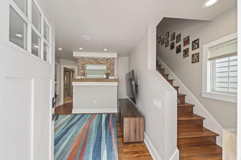 Tiny photo for 278 E Welch Avenue, Columbus, OH 43207 (MLS # 226013122)