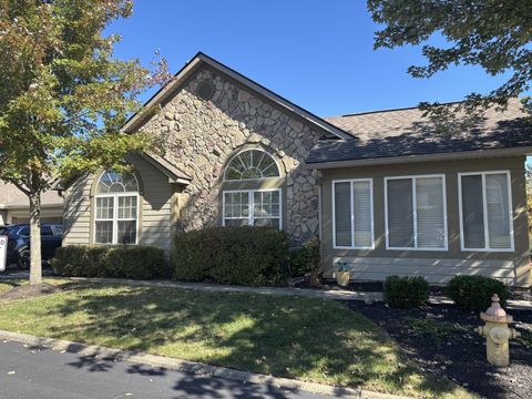 Photo of 154 Reddington Village Lane, Newark, OH 43055 (MLS # 225038438)