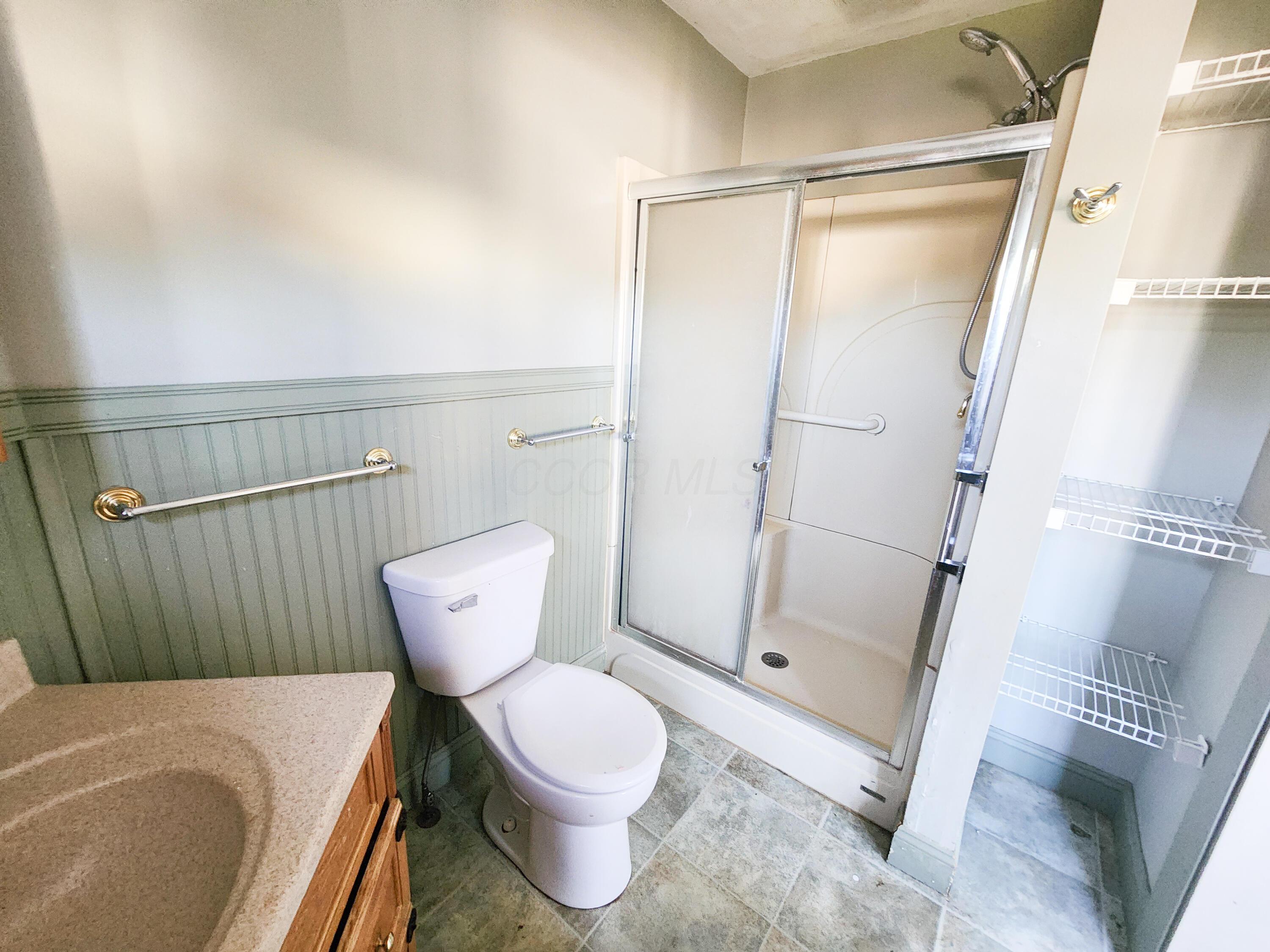 564 E Chestnut Street, Lancaster, Ohio image 6
