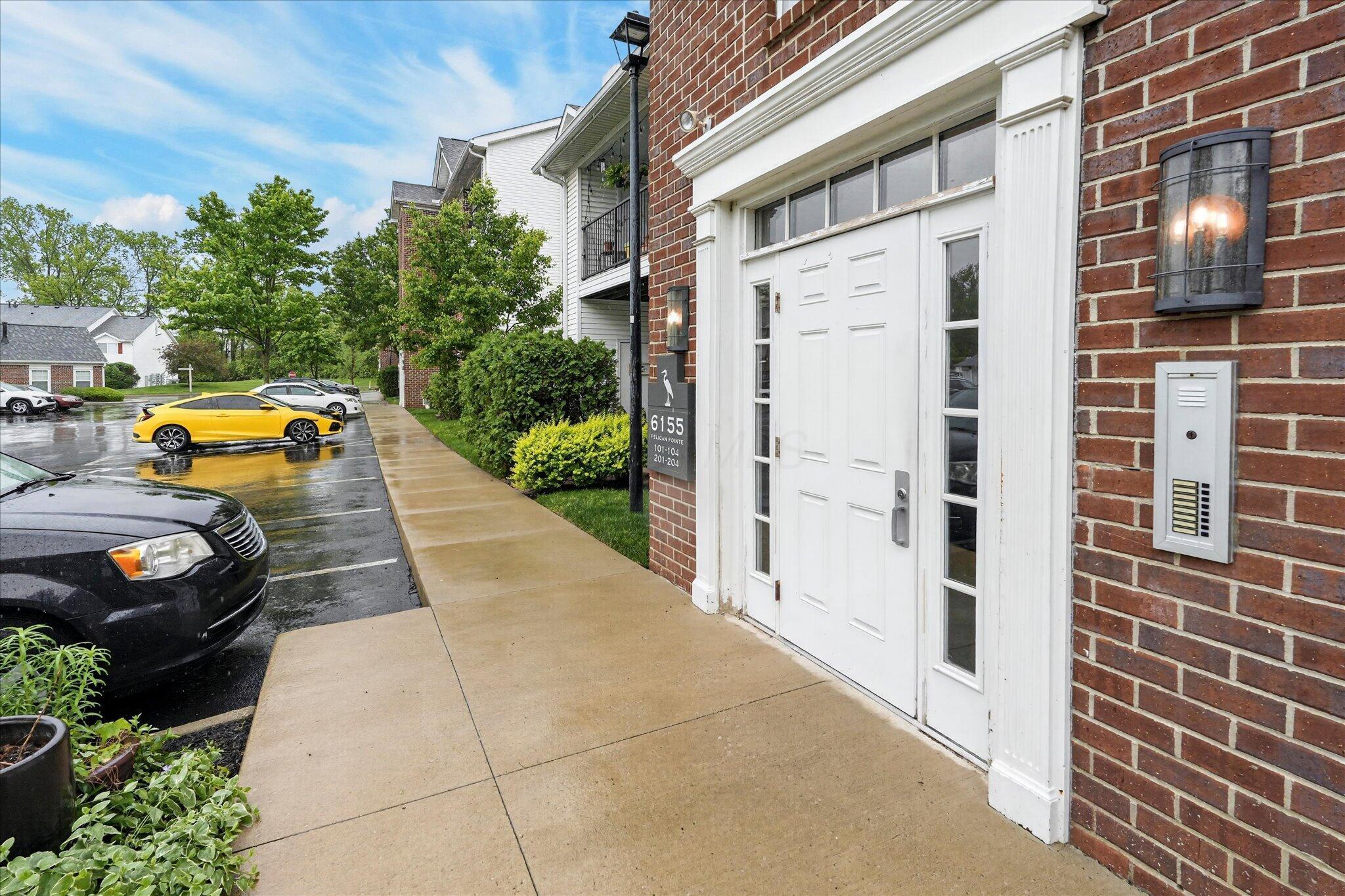 6155 Pelican Pointe 104