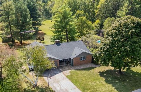 Photo of 2645 Kings Mill Drive, Marion, OH 43302 (MLS # 225037171)