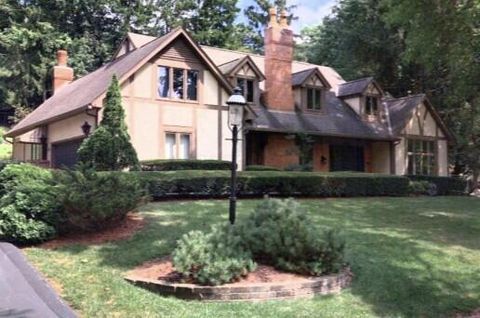 Photo of 4324 Langport Road, Columbus, OH 43220 (MLS # 225038874)