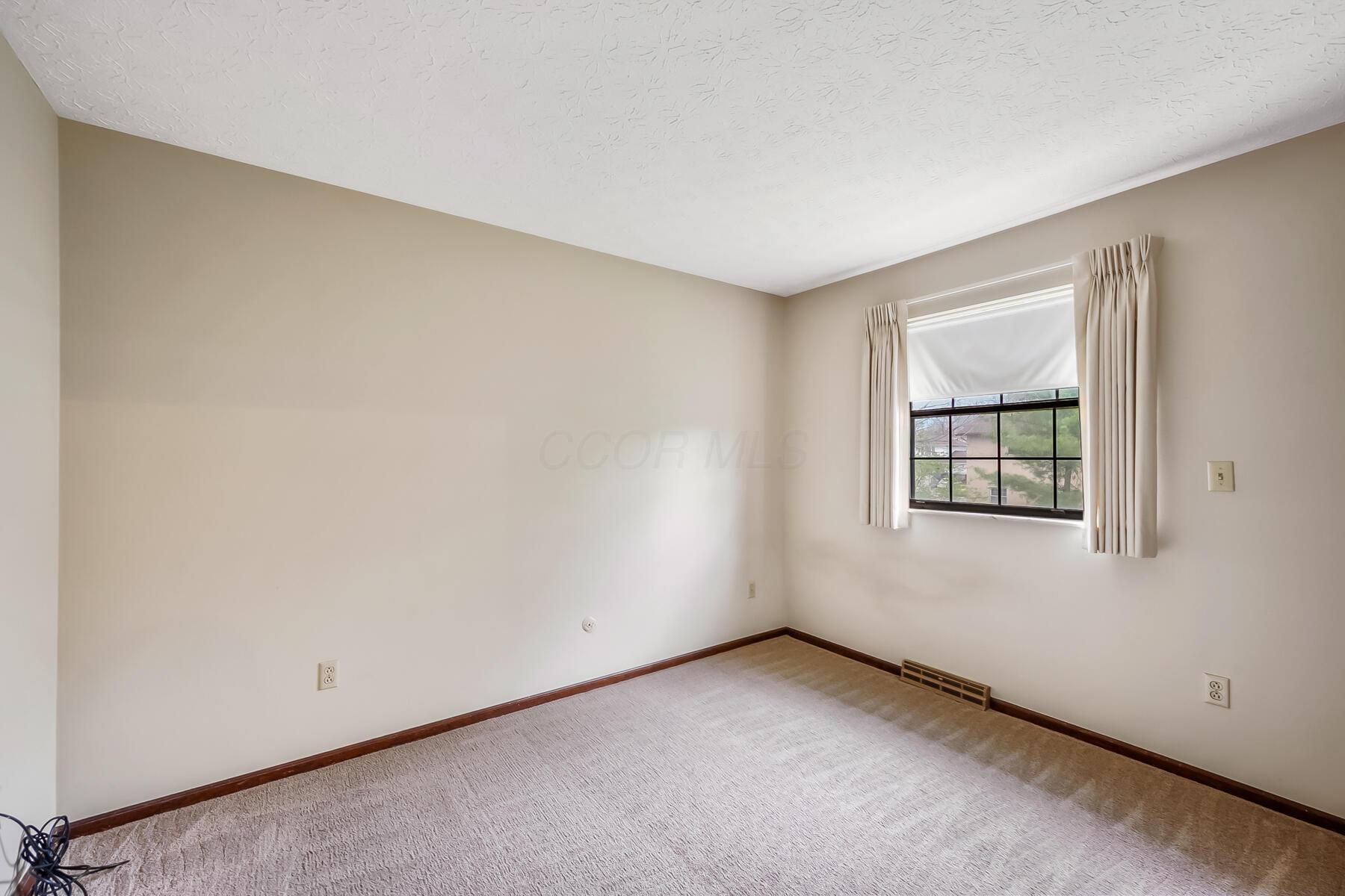 7020 Nocturne Road, Reynoldsburg, Ohio image 24