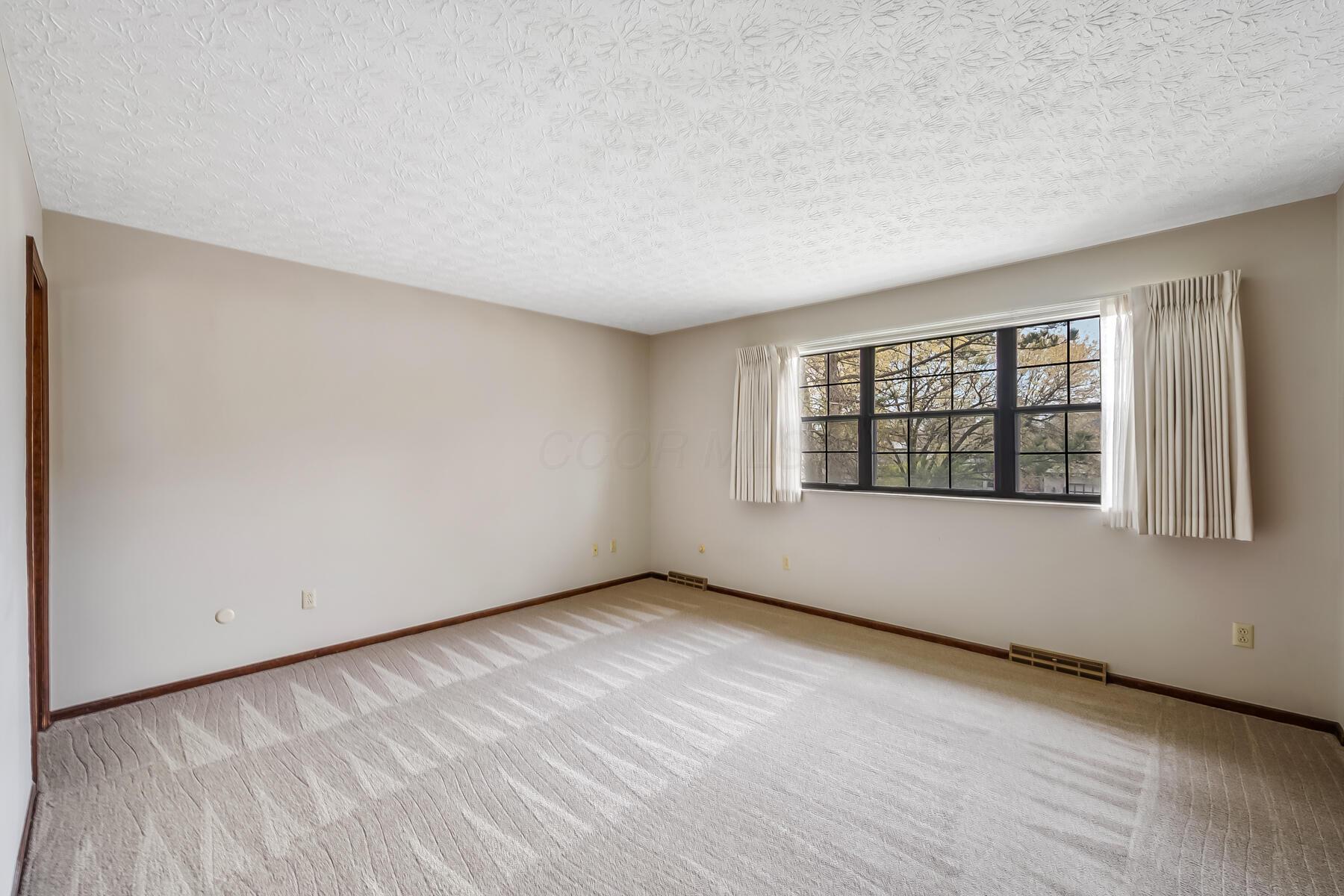 7020 Nocturne Road, Reynoldsburg, Ohio image 19
