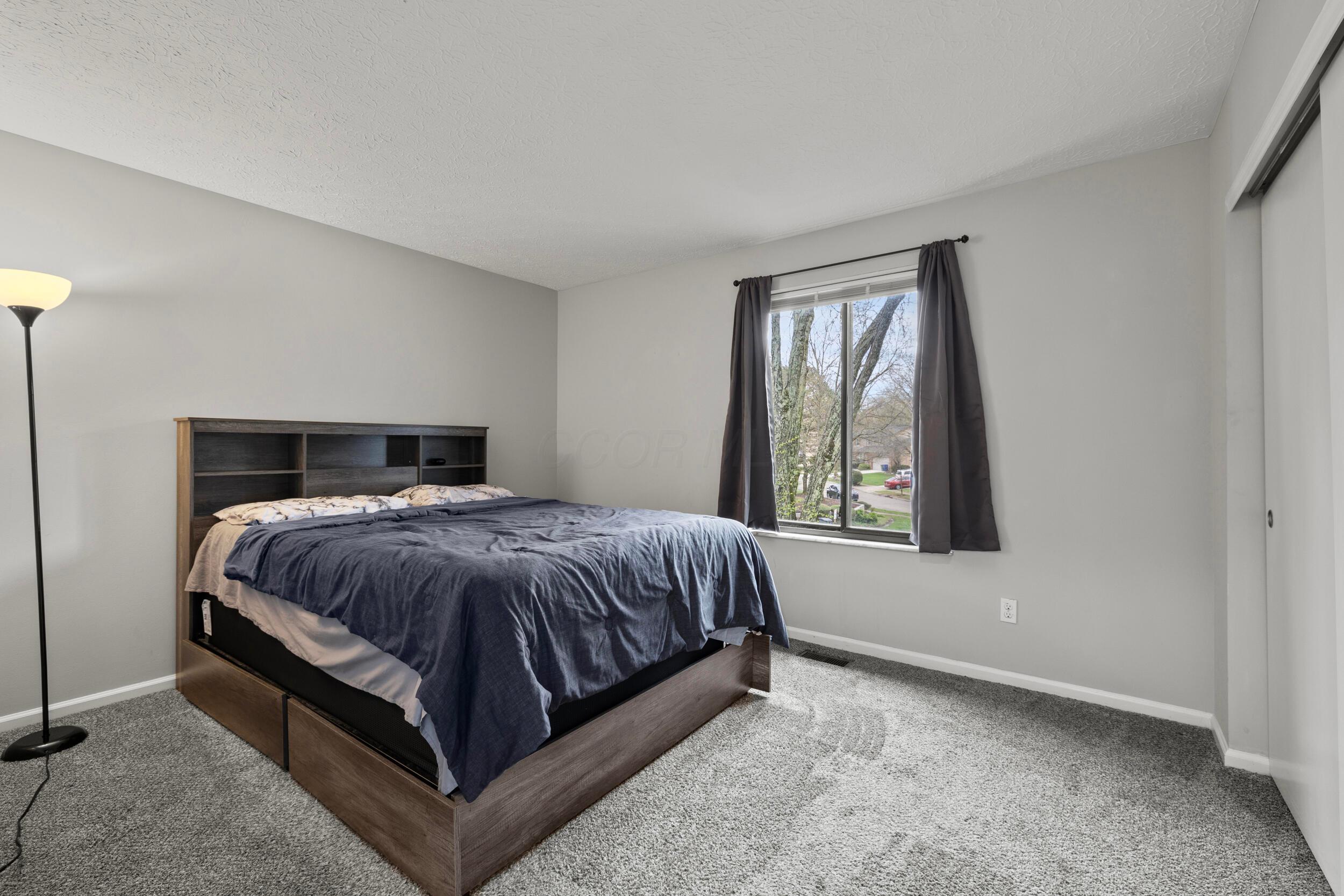 3018 Cooper Bluff Drive, Columbus, Ohio image 7