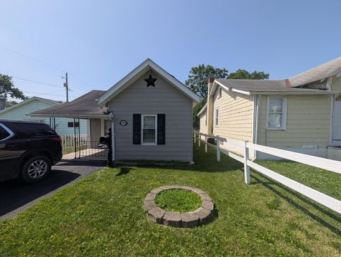 Photo of 1765 Hillcrest Avenue, Obetz, OH 43207 (MLS # 226025545)