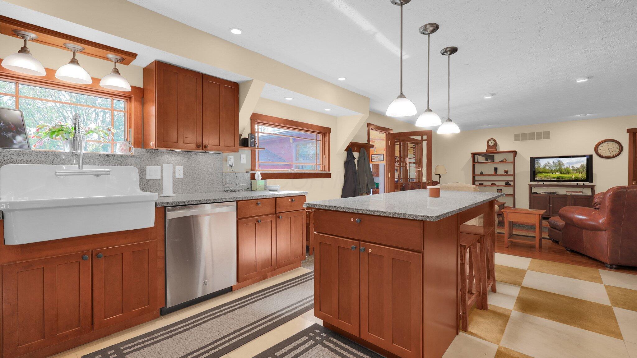 7871 Blacks Road, Pataskala, Ohio image 12