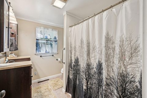 Tiny photo for 175 Maple Lane, Ontario, OH 44906 (MLS # 226002959)