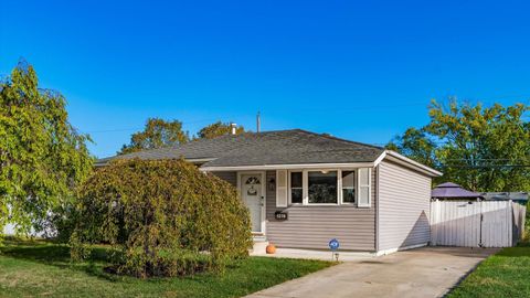 Photo of 5218 Fullerton Drive, Columbus, OH 43232 (MLS # 225039063)