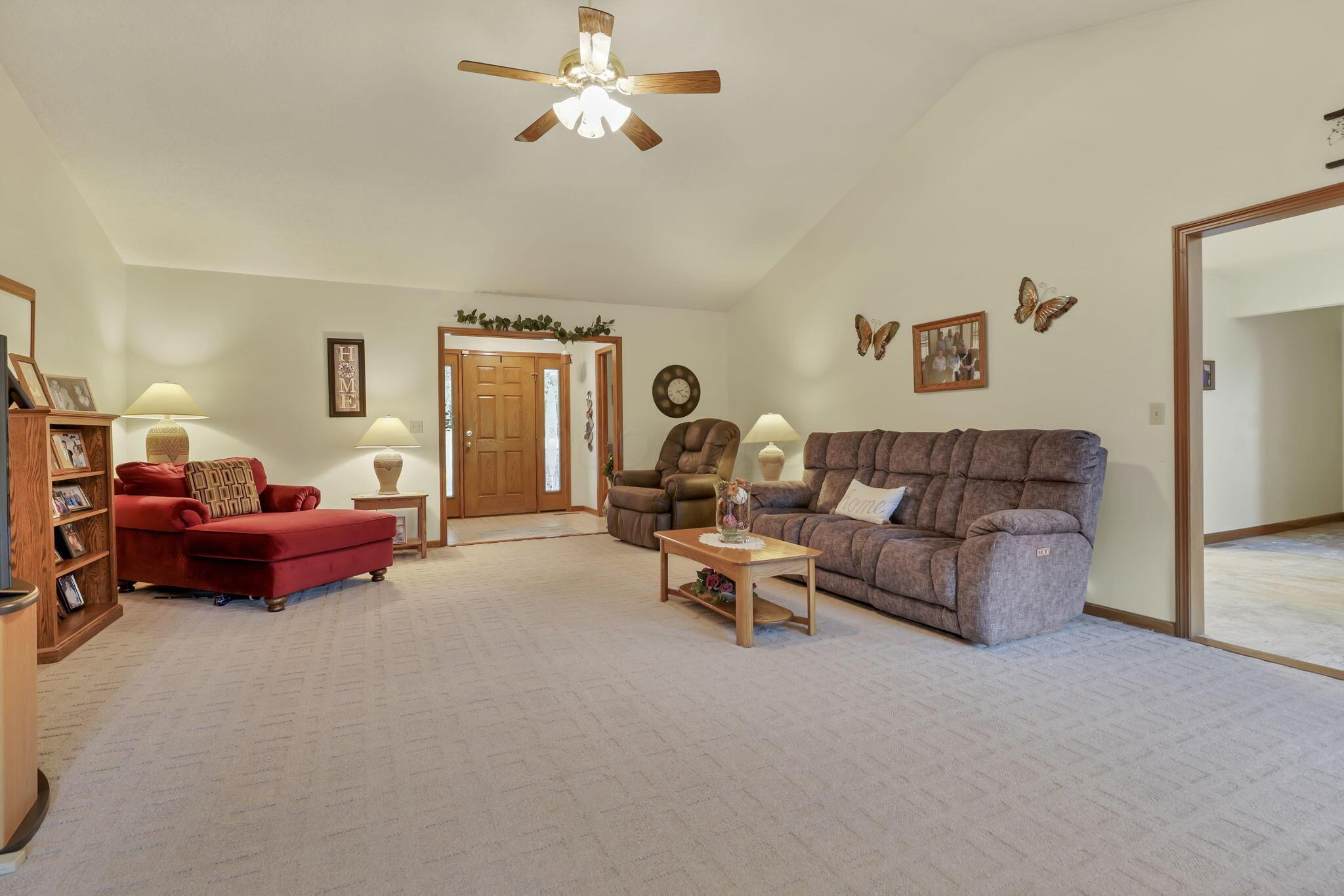 4700 Chestnut Hills Road, Newark, Ohio image 4