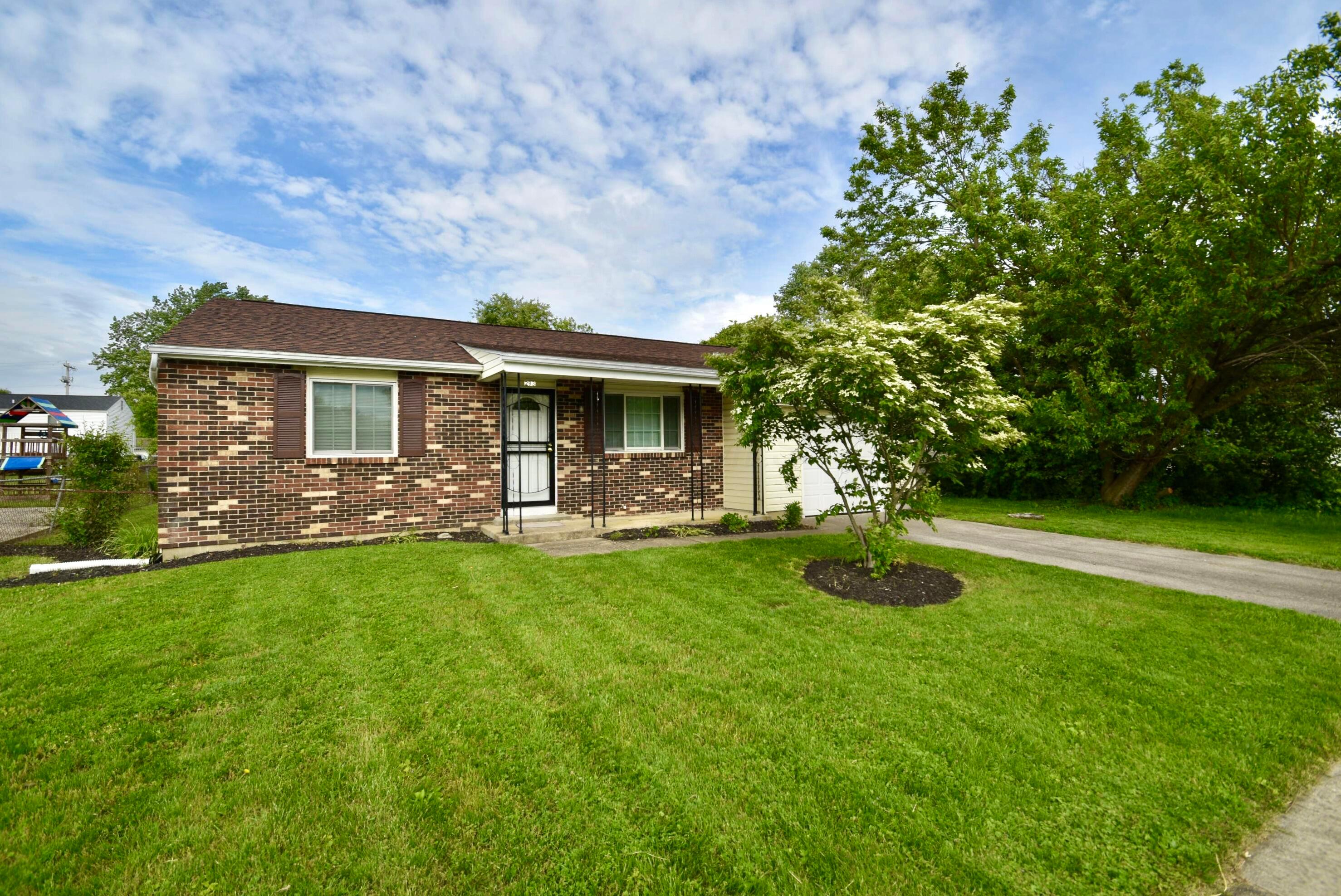 293 Idlebrook Place, Galloway, Ohio image 1