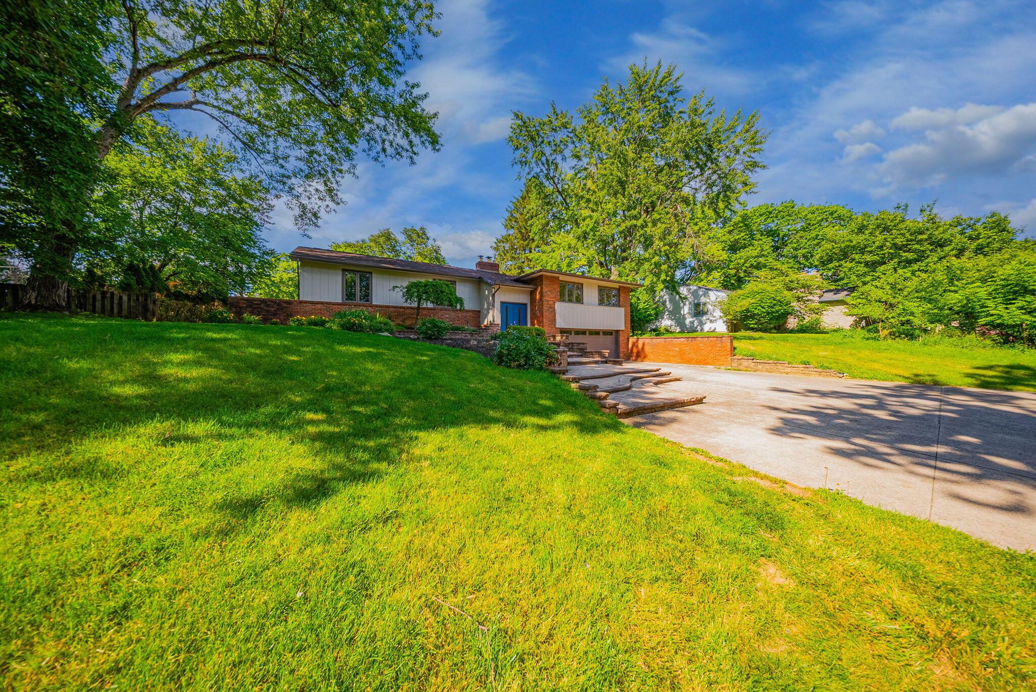 2700 Fishinger Road