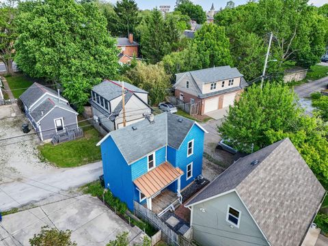 Photo of 830 Kerr Street, Columbus, OH 43215 (MLS # 226016049)