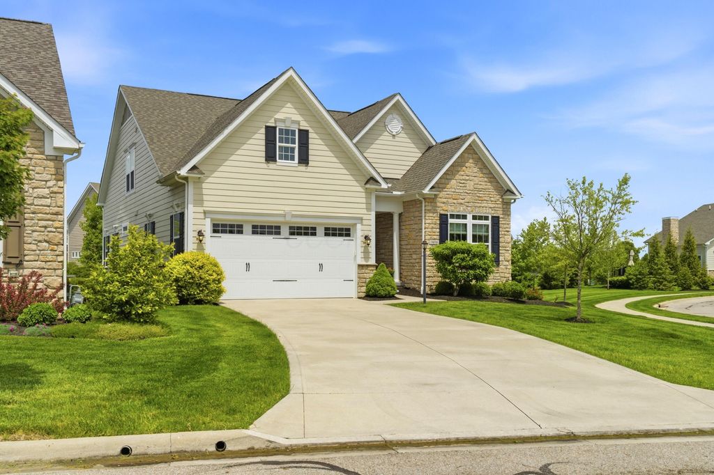 Photo of 7070 Cormac Way 57 #57, Dublin, OH 43016 (MLS # 226016962)